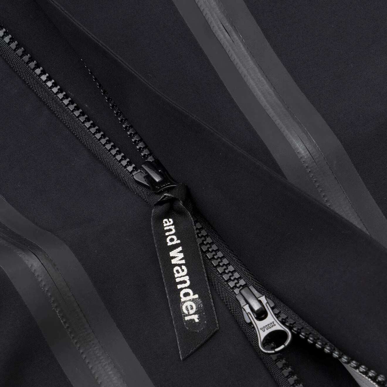 And Wander 2.5L Hiker Rain Jacket Black