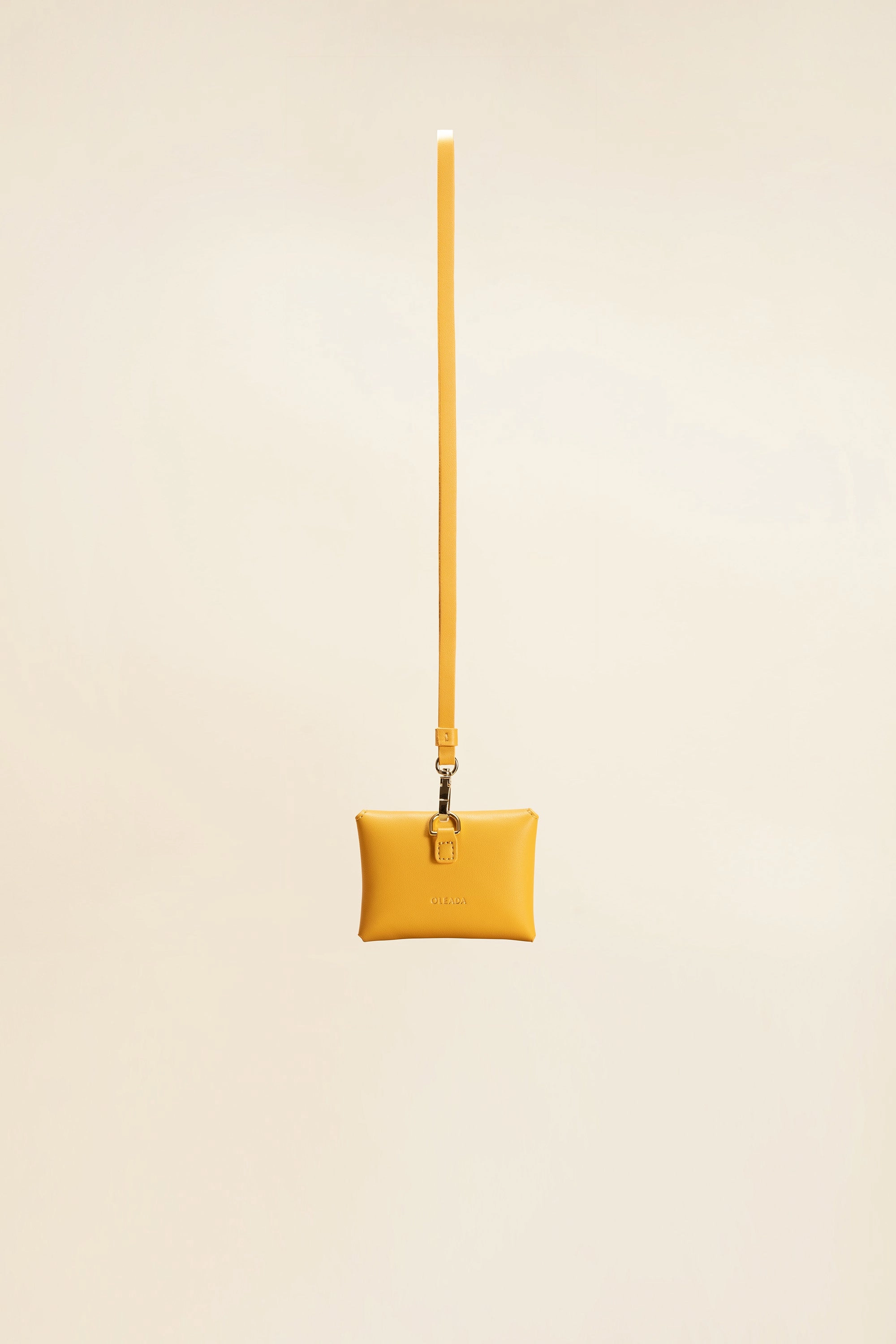 Brisa Card Holder
