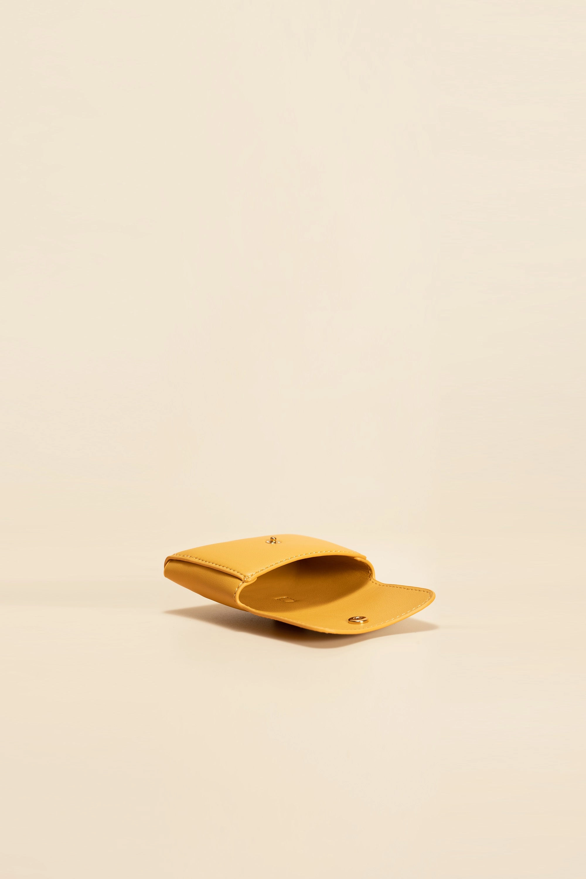 Brisa Card Holder