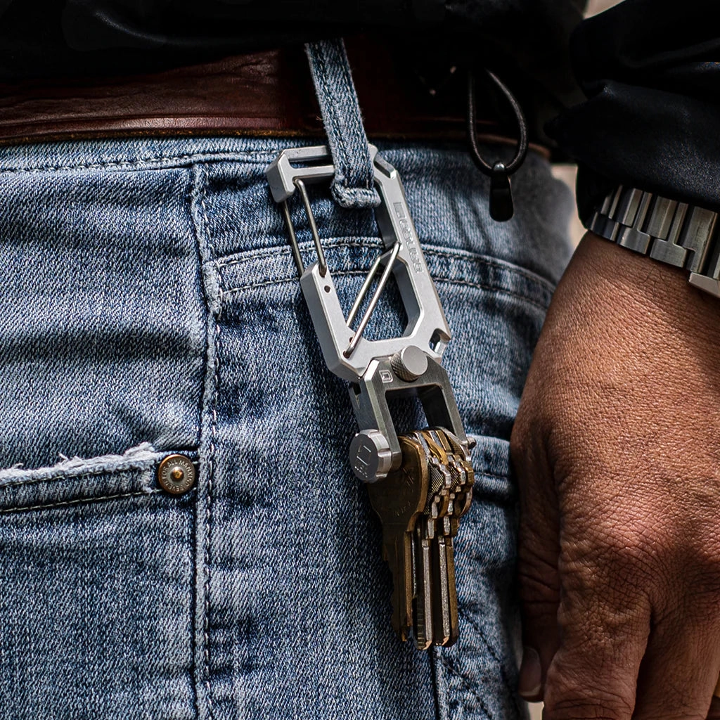 Carabiner & Shackle