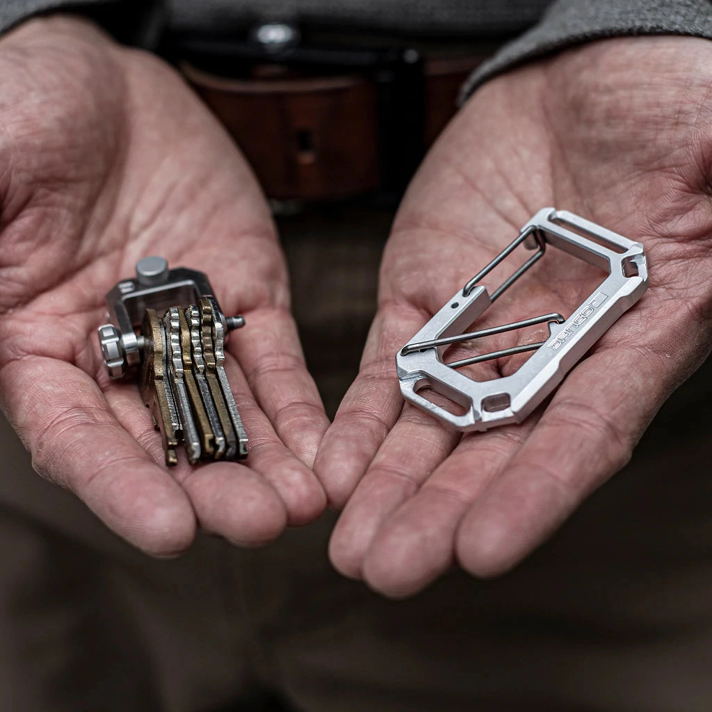 Carabiner & Shackle